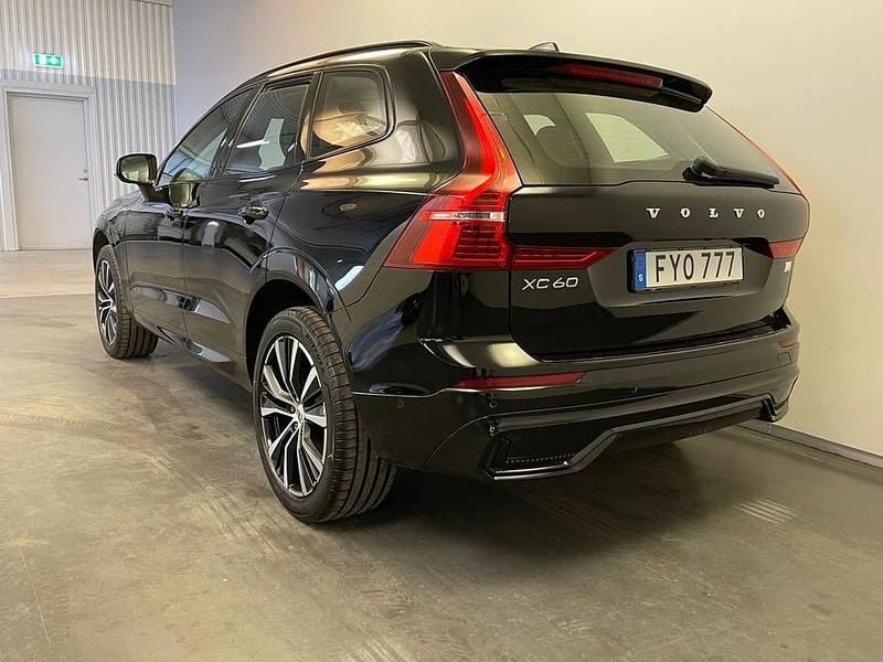 Begagnad Volvo XC60 Ultimate 462 HK (339 kW) 2023 Svart SUV