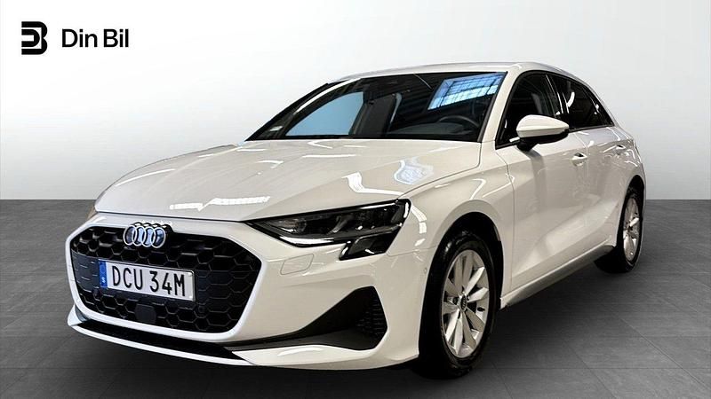 Vit Begagnad 2025 Audi A3 Sportback Proline Halvkombi | 329 000 kr (Dyr) - Bild 1/4