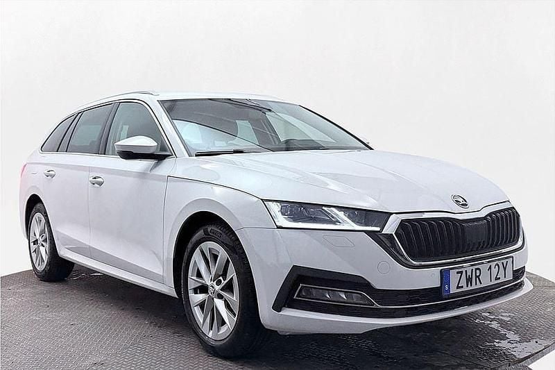 Begagnad Skoda Octavia Style 110 HK (80 kW) 2022 Vit Kombi
