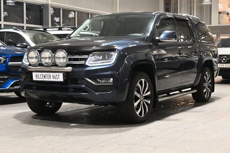 Blå Begagnad 2018 VW Amarok Aventura Pickup | 279 000 kr (Marknadspris) - Bild 1/4