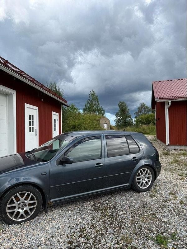 Grå Begagnad 2003 VW Golf IV GTI Halvkombi | 12 000 kr (Superpris) - Bild 1/1