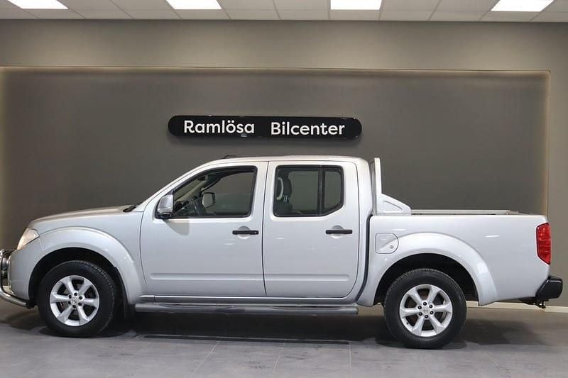 Silver Begagnad 2012 Nissan Navara Pickup | 94 900 kr (Marknadspris) - Bild 1/4