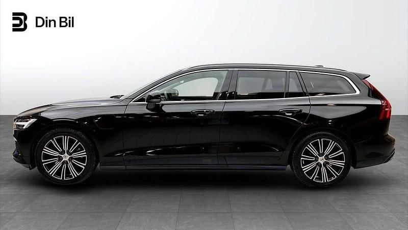 Begagnad Volvo V60 253 HK (186 kW) 2021 Svart Kombi