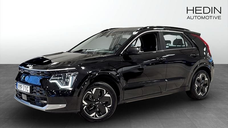 Svart (black) Begagnad 2022 Kia e-Niro SUV | 319 900 kr (Lite dyr) - Bild 1/4