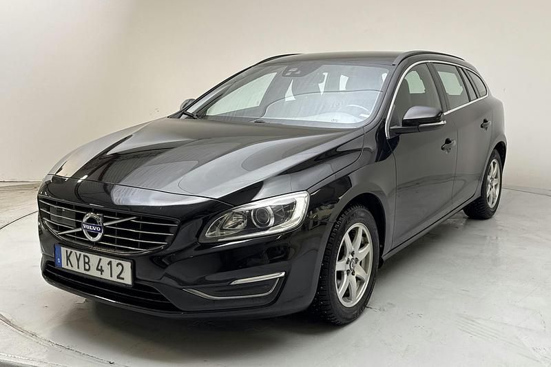 Svart Begagnad 2016 Volvo V60 Business Edition Kombi | 143 000 kr (Marknadspris) - Bild 1/4