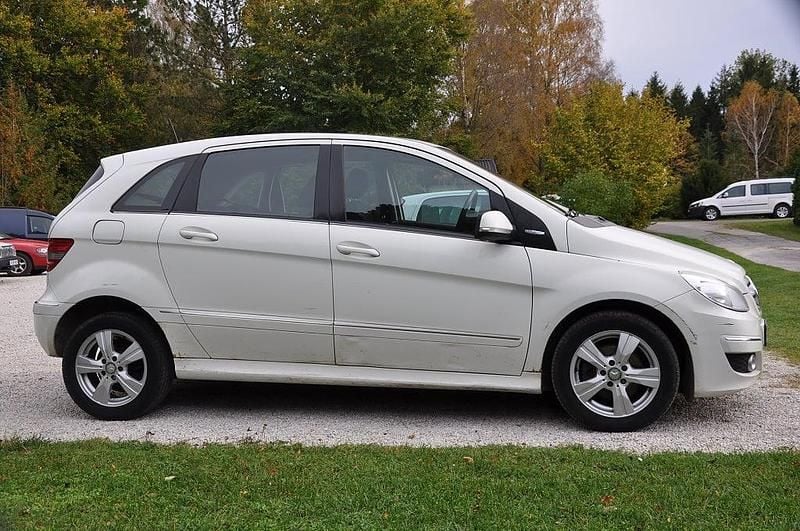 Begagnad Mercedes B170 116 HK (85 kW) 2008 Vit Minibuss