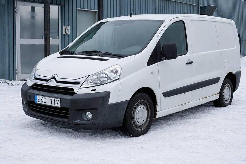 Vit Begagnad 2013 Citroën Jumpy Minibuss | 42 800 kr (Marknadspris) - Bild 1/4