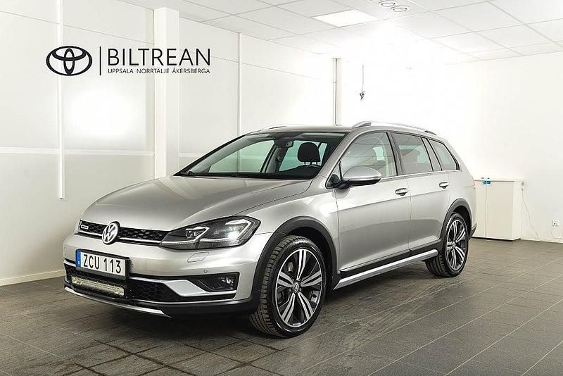Begagnad VW Golf Alltrack 180 HK (132 kW) 2017 Silver Kombi