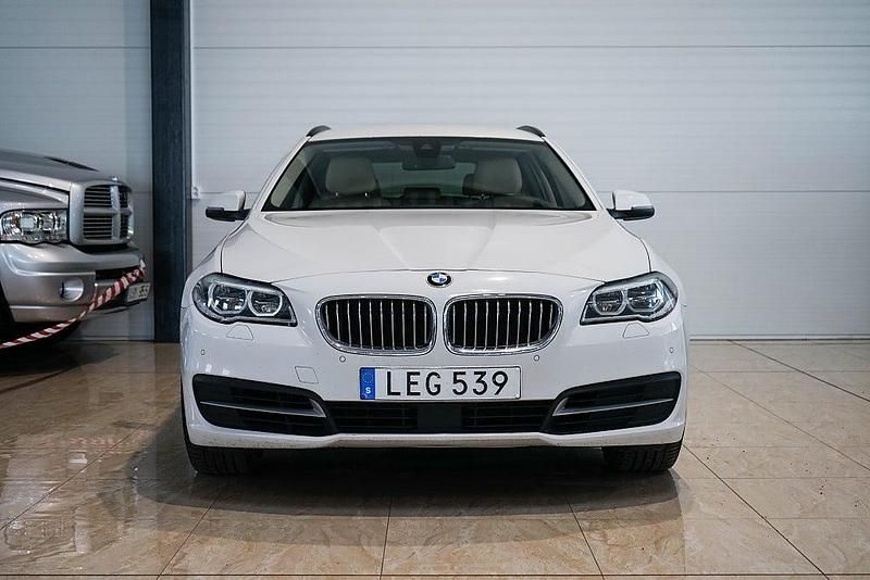 Begagnad BMW 520 190 HK (139 kW) 2015 Vit Kombi