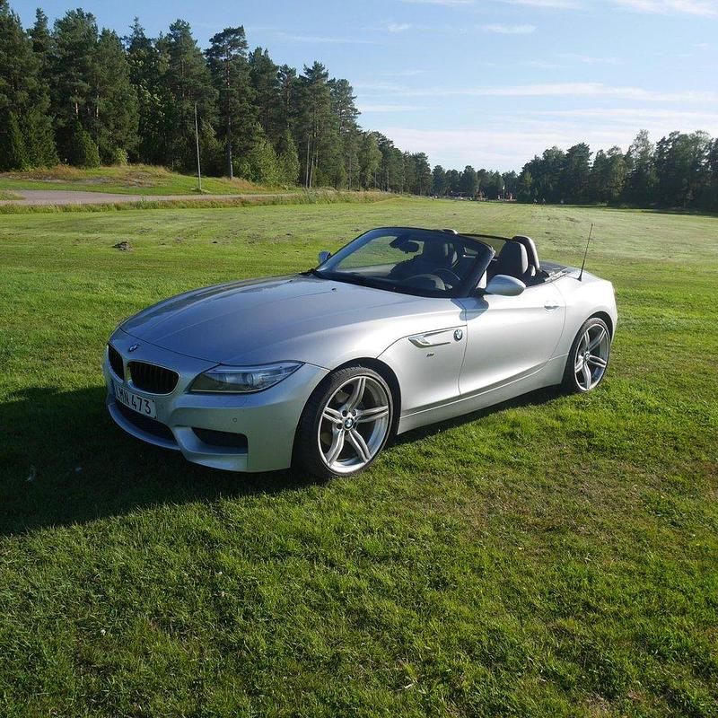 Silver Begagnad 2014 BMW Z4 M Sport Cab | 259 000 kr (Superpris) - Bild 1/4