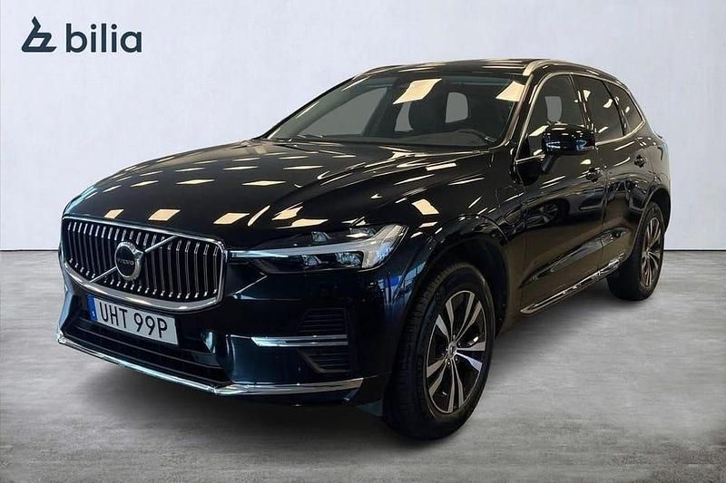 Svart Begagnad 2023 Volvo XC60 Core SUV | 389 900 kr (Bra pris) - Bild 1/3
