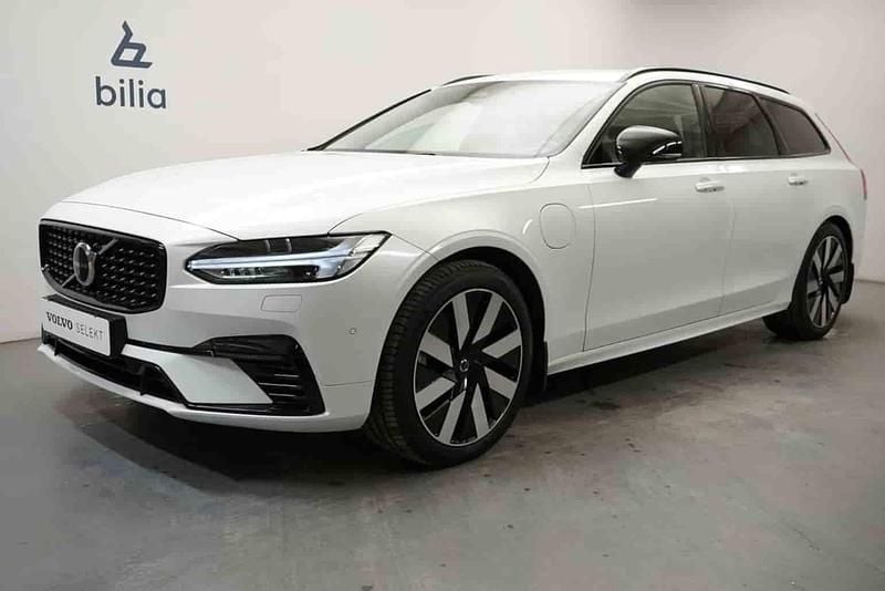 Vit Begagnad 2025 Volvo V90 Kombi | 489 900 kr (Marknadspris) - Bild 1/1