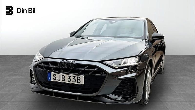Daytonagrå pärleffekt Begagnad 2025 Audi A3 S-Line | 459 000 kr - Bild 1/4