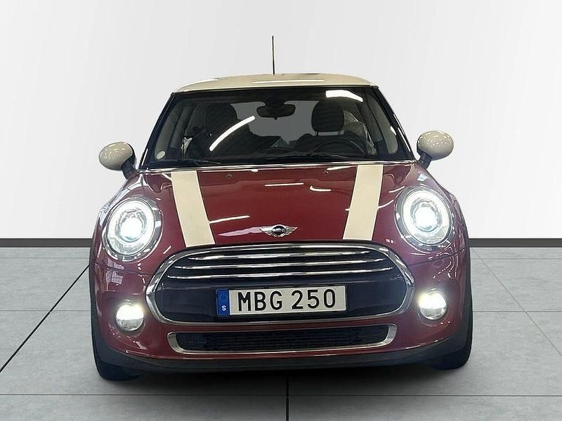 Begagnad Mini Cooper Chili 136 HK (100 kW) 2015 Röd Halvkombi