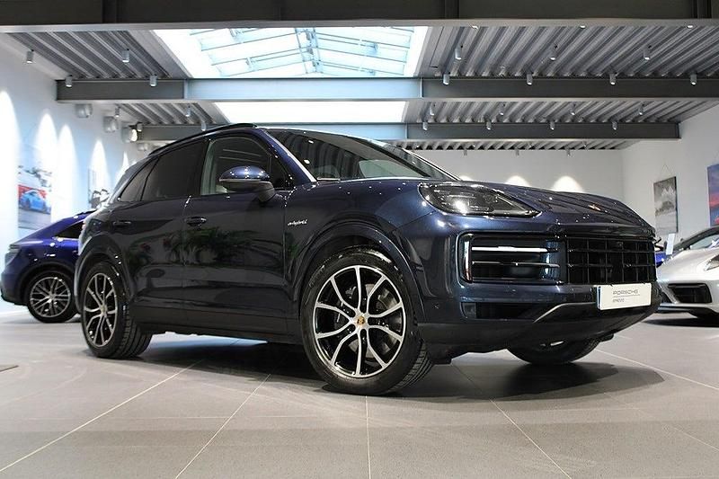 Begagnad Porsche Cayenne 305 HK (224 kW) 2025 Blå SUV