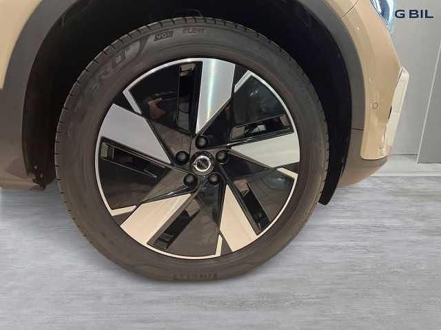 Begagnad Volvo EX40 Performance 328 kW (447 HK) 2024 Brun SUV