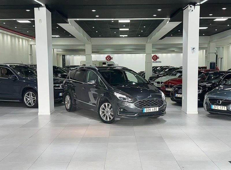 Grå Begagnad 2020 Ford S-MAX Titanium Minibuss | 134 900 kr (Bra pris) - Bild 1/4