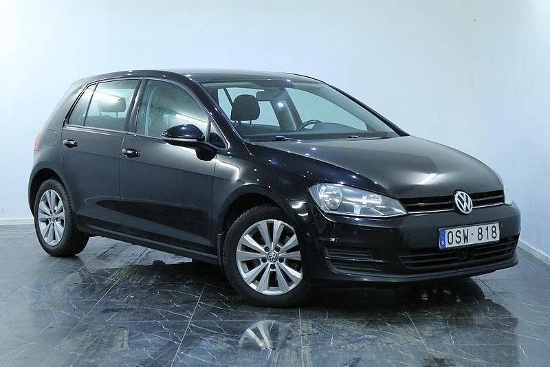 Svart Begagnad 2013 VW Golf VII Halvkombi | 57 900 kr (Lite dyr) - Bild 1/4