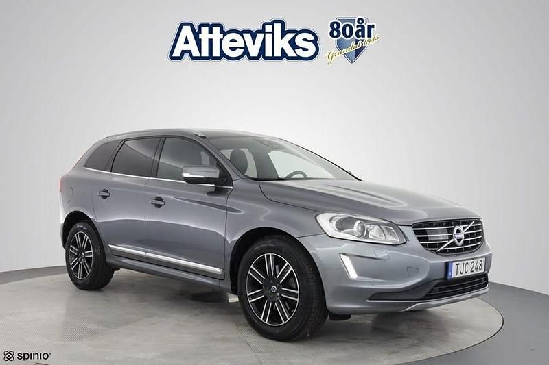 Grå Begagnad 2017 Volvo XC60 Standard SUV | 174 900 kr (Marknadspris) - Bild 1/4