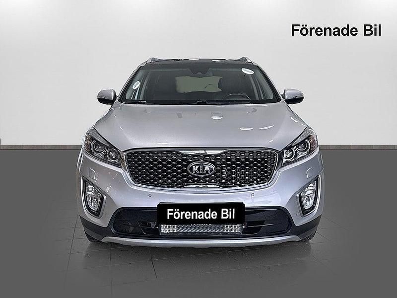Begagnad Kia Sorento Plus 200 HK (147 kW) 2015 Grå SUV
