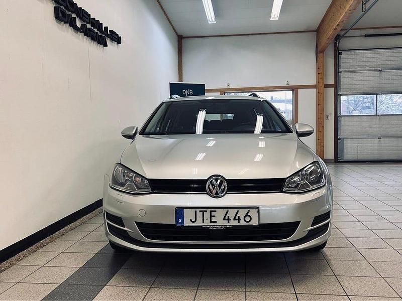 Begagnad VW Golf VII 105 HK (77 kW) 2015 Silver Kombi