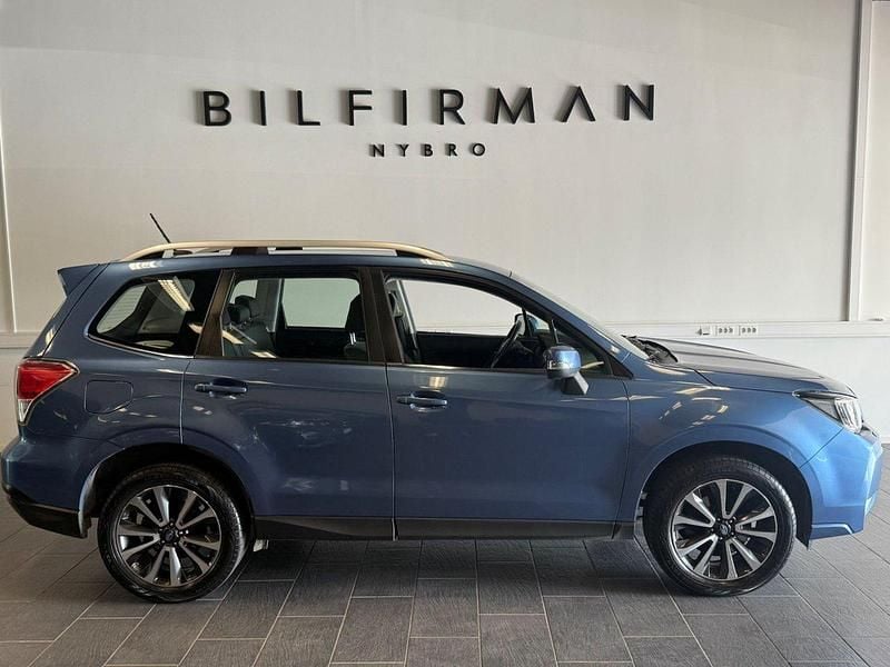 Blå Begagnad 2017 Subaru Forester SUV | 159 900 kr (Bra pris) - Bild 1/4