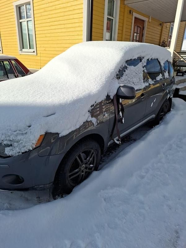 Begagnad Mitsubishi Outlander 140 HK (102 kW) 2007 SUV