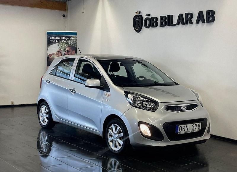 Silver Begagnad 2012 Kia Picanto Halvkombi | 64 900 kr (Marknadspris) - Bild 1/4