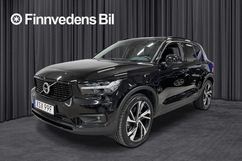 Svart Begagnad 2020 Volvo XC40 R-Design SUV | 329 800 kr (Marknadspris) - Bild 1/4
