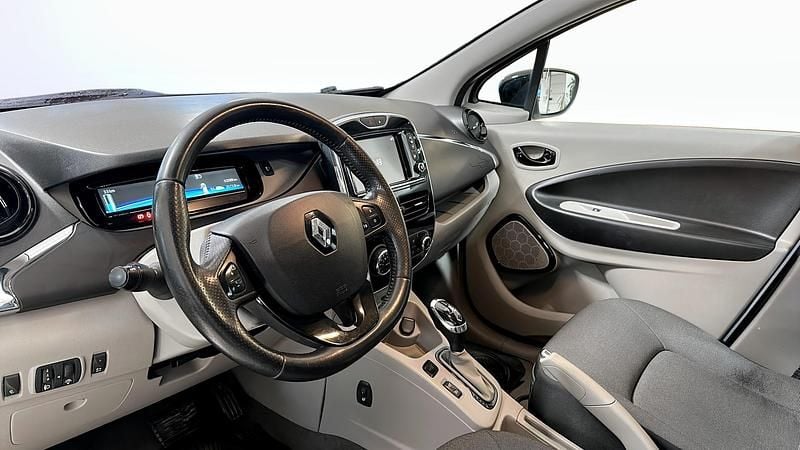 Begagnad Renault Zoe 64 kW (88 HK) 2016 Vit Halvkombi