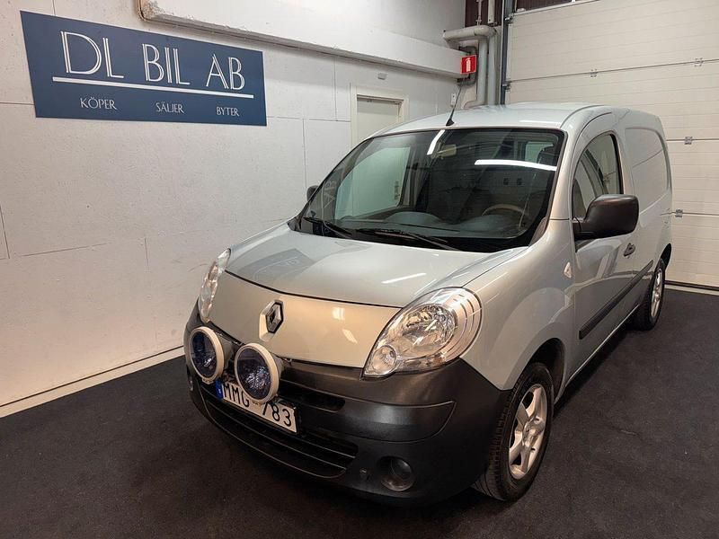 Silver Begagnad 2010 Renault Kangoo Minibuss | 48 900 kr (Marknadspris) - Bild 1/4