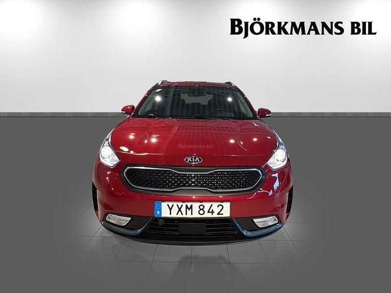 Begagnad Kia Niro 105 HK (77 kW) 2018 Röd SUV