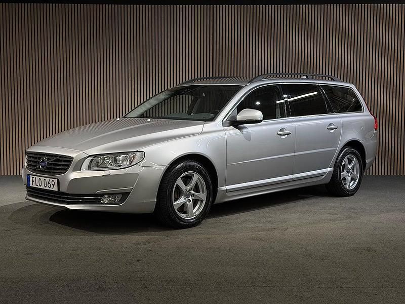 Silver Begagnad 2014 Volvo V70 Momentum Kombi | 198 700 kr - Bild 1/4