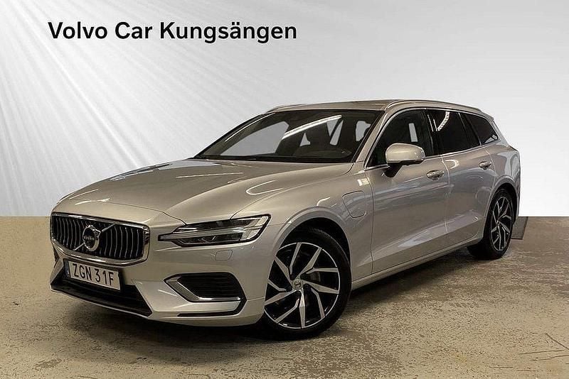 Silver Begagnad 2019 Volvo V60 Inscription Kombi | 299 900 kr (Dyr) - Bild 1/3