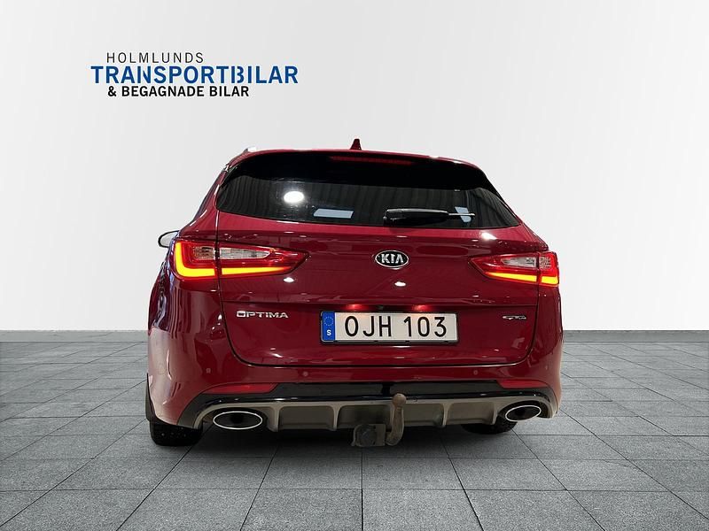 Begagnad Kia Optima GT-Line 143 HK (105 kW) 2016 Röd Kombi