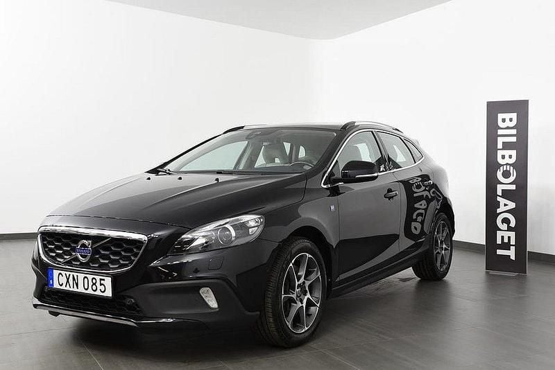 Svart Begagnad 2014 Volvo V40 CC Pro Kombi | 175 800 kr (Marknadspris) - Bild 1/4
