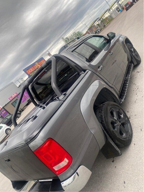 Grå Begagnad 2011 VW Amarok Highline Pickup | 150 000 kr (Lite dyr) - Bild 1/4