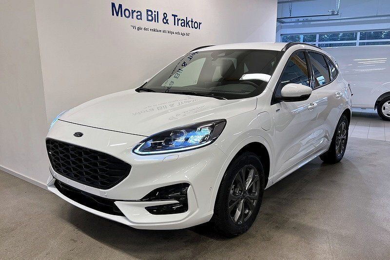 Vit Begagnad 2022 Ford Kuga Business Edition SUV | 556 900 kr - Bild 1/4