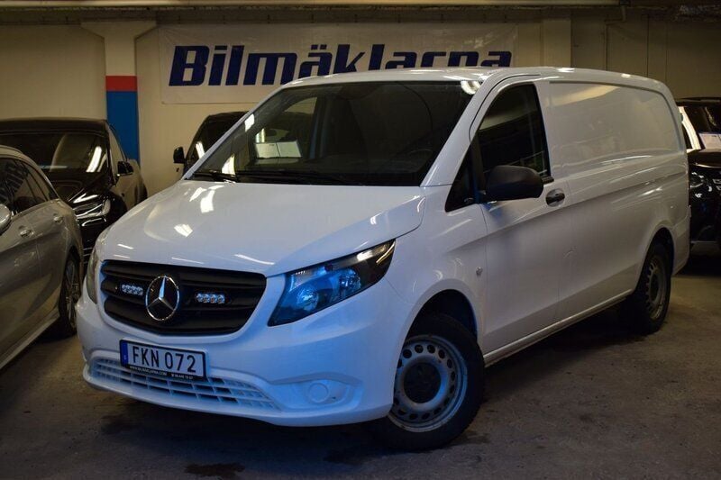Vit Begagnad 2022 Mercedes Vito Minibuss | 399 000 kr (Marknadspris) - Bild 1/4
