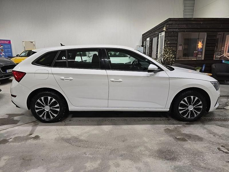 Begagnad Skoda Scala Style 90 HK (66 kW) 2022 Vit Halvkombi