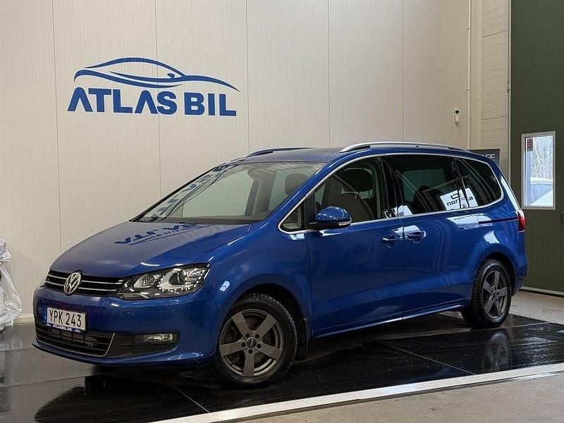 Begagnad VW Sharan 150 HK (110 kW) 2018 Blå Minibuss