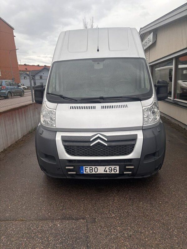 Silver Begagnad 2012 Citroën Jumper Minibuss | 169 900 kr - Bild 1/4