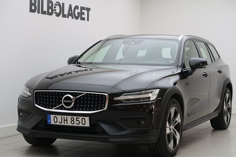 Begagnad 2022 Volvo V60 CC Kombi | 284 800 kr (Bra pris) - Bild 1/4
