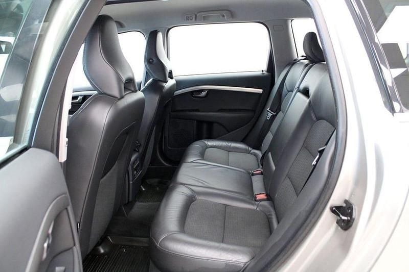 Begagnad Volvo V70 175 HK (128 kW) 2010 Ljusbrun Kombi