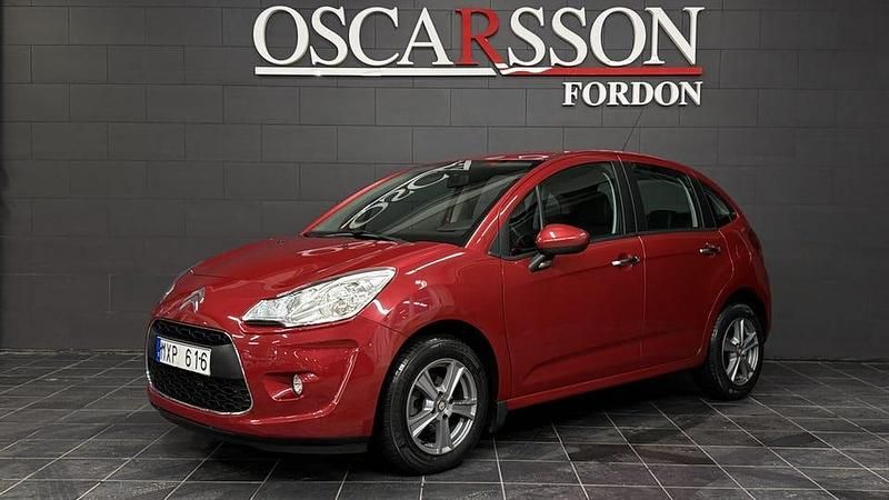 Röd Begagnad 2013 Citroën C3 | 79 900 kr (Marknadspris) - Bild 1/4