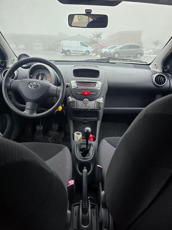 Begagnad Toyota Aygo 68 HK (50 kW) 2007 Halvkombi