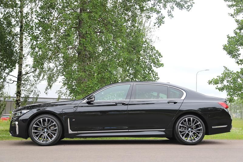 Begagnad BMW 745e Comfort Edition 2020 Svart Sedan