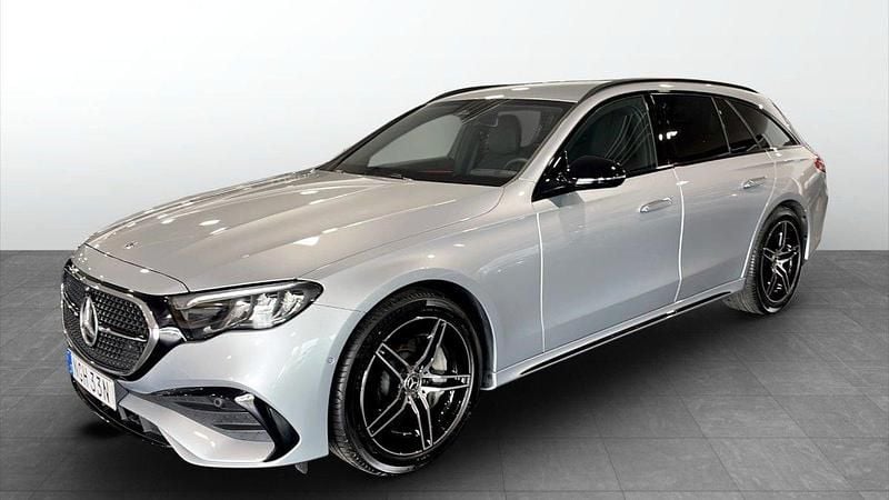 Silver Begagnad 2024 Mercedes E220 AMG Kombi | 629 900 kr - Bild 1/4