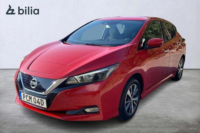 Röd Begagnad 2020 Nissan Leaf Halvkombi | 149 900 kr (Marknadspris) - Bild 1/3