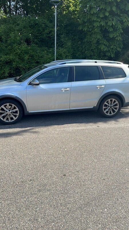 Silver Begagnad 2014 VW Passat Alltrack Kombi | 100 000 kr (Bra pris) - Bild 1/4
